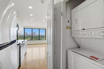 2001 Holcombe Boulevard #1501, Houston, TX 77030 - Photo 10