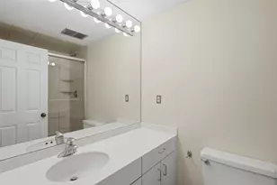 2001 Holcombe Blvd, Houston, TX 77030 - Photo 18