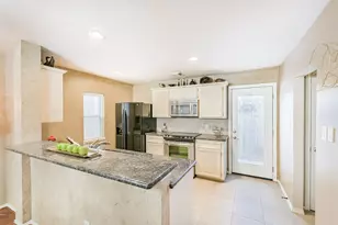 718 Redwing Pl Dr, Houston, TX 77009 - Photo 12