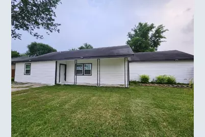 431 14th Avenue N, Texas City, TX 77590 - Photo 2