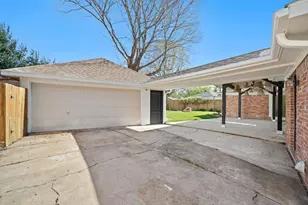 10622 Bordley Dr, Houston, TX 77042 - Photo 26