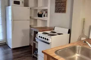 1030 W Melwood St, Houston, TX 77009 - Photo 2