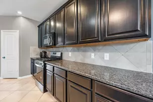 1302 S Maple Dr, Katy, TX 77493 - Photo 12