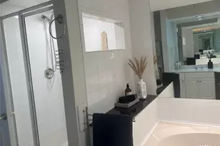 7347 Regency Square Ct, Houston, TX 77036 - Photo 6