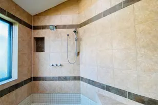 2001 Highland Hills Dr, Sugar Land, TX 77478 - Photo 22