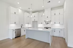 8707 Padua Ln, Houston, TX 77055 - Photo 6