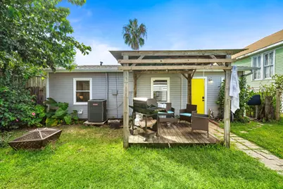 3330 Avenue O 1/2, Galveston, TX 77550 - Photo 18