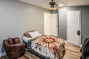 8131 Warren Rd, Houston, TX 77040 - Photo 12
