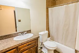 8131 Warren Rd, Houston, TX 77040 - Photo 14
