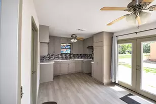 3811 Cedar St, Damon, TX 77430 - Photo 16