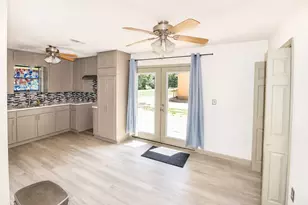3811 Cedar St, Damon, TX 77430 - Photo 8
