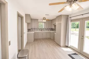 3811 Cedar St, Damon, TX 77430 - Photo 12