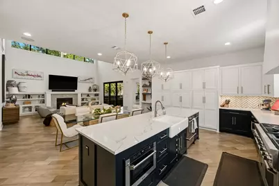 1554 Sue Barnett Drive, Houston, TX 77018 - Photo 10