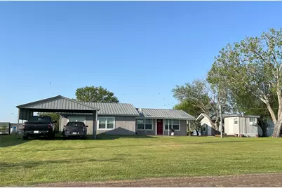 343 Lcr 750A, Thornton, TX 76687 - Photo 2