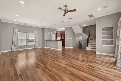 1107 Saint Charles Street, Houston, TX 77003 - Photo 2