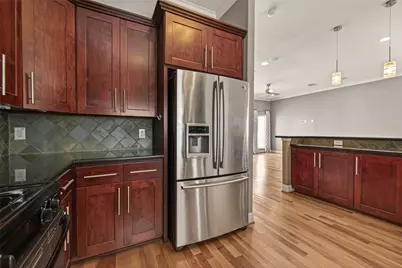 1107 Saint Charles Street, Houston, TX 77003 - Photo 14