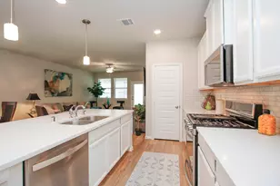 108 Clay Creek Ln, Conroe, TX 77316 - Photo 12