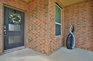 108 Clay Creek Ln, Conroe, TX 77316 - Photo 2