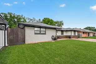 810 Creager St, Houston, TX 77034 - Photo 2
