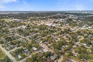 222 E James St, Baytown, TX 77520 - Photo 10