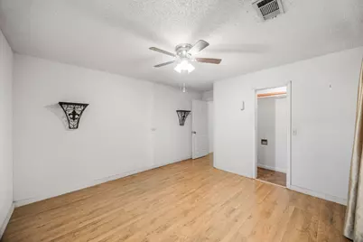 222 E James Street, Baytown, TX 77520 - Photo 26