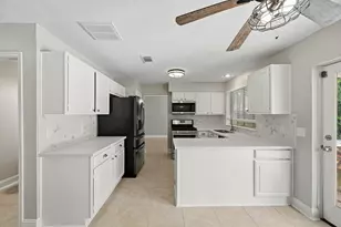 8130 Sunny Ridge Dr, Houston, TX 77095 - Photo 18