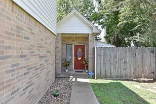 8409 Bayou Pine Ct, Houston, TX 77040 - Photo 2