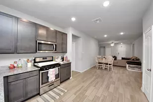 24718 Russet Bluff Trl, Houston, TX 77336 - Photo 12