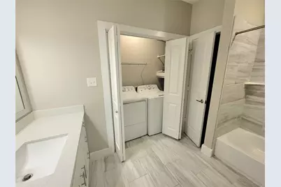 1620 Oak Tree Drive #2104, Houston, TX 77080 - Photo 8