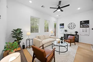 324 Neyland St, Houston, TX 77022 - Photo 10