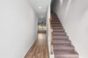 800 N Thompson St, Conroe, TX 77301 - Photo 2