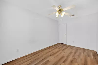 8366 Golf Green Circle, Houston, TX 77036 - Photo 22