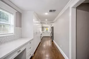 829 E 27th St, Houston, TX 77009 - Photo 14