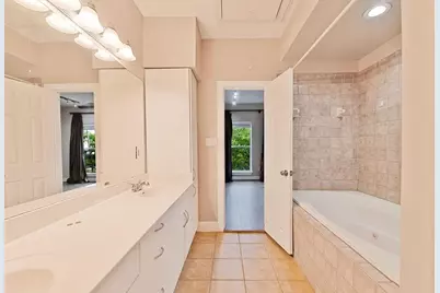 1616 Elgin Street #11, Houston, TX 77004 - Photo 10