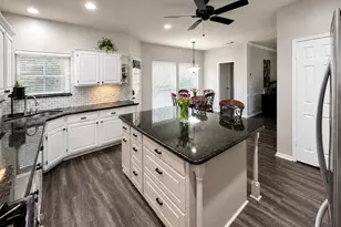 10923 Hickory Tree Ct, Houston, TX 77065 - Photo 8