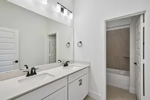 17767 Ml Mnr Dr, Montgomery, TX 77316 - Photo 2