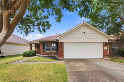 8011 Ginger Park Drive, Baytown, TX 77521 - Photo 1