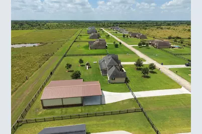 6811 Bayou Trail Drive, Alvin, TX 77511 - Photo 8