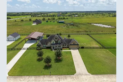 6811 Bayou Trail Drive, Alvin, TX 77511 - Photo 2