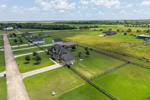 6811 Bayou Trail Dr, Alvin, TX 77511 - Photo 4