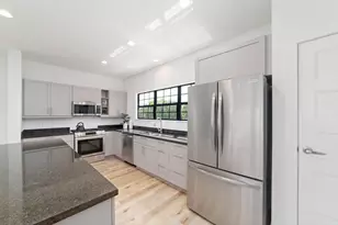 11925 N Hoa Sen Cir, Houston, TX 77072 - Photo 8