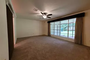 24 Greentree Ln, Conroe, TX 77304 - Photo 36