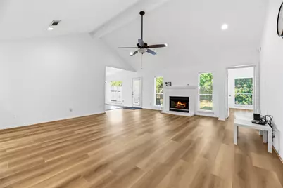 16423 Maple Downs Lane, Sugar Land, TX 77498 - Photo 12