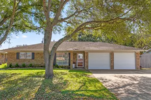 90 Live Oak, Van Vleck, TX 77482 - Photo 1