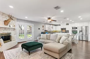 90 Live Oak, Van Vleck, TX 77482 - Photo 4