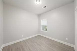 505 Carl St, Houston, TX 77009 - Photo 14