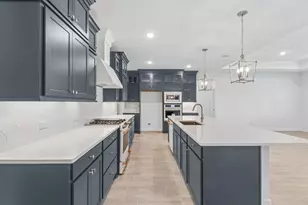 11822 Old Fashion Cir, Mont Belvieu, TX 77535 - Photo 6