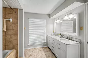 11651 Trailmont Dr, Houston, TX 77077 - Photo 12