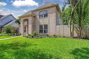 11651 Trailmont Dr, Houston, TX 77077 - Photo 2