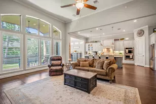 219 Chirping Squirrel Ct, Pinehurst, TX 77362 - Photo 4